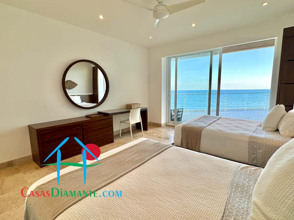 Ocean Front PH 906 - Recámara cinco 2